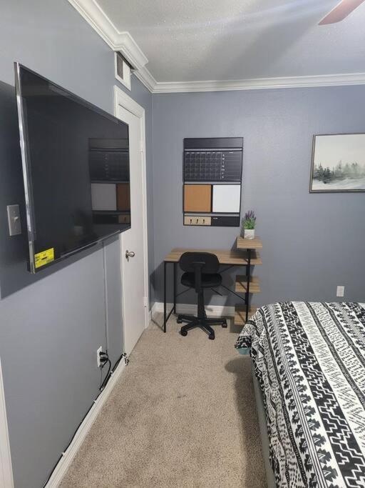 Blue Shark *E3* @ Midtown Cozy 1Br King Suite Houston Exterior photo