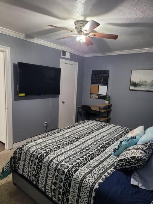 Blue Shark *E3* @ Midtown Cozy 1Br King Suite Houston Exterior photo